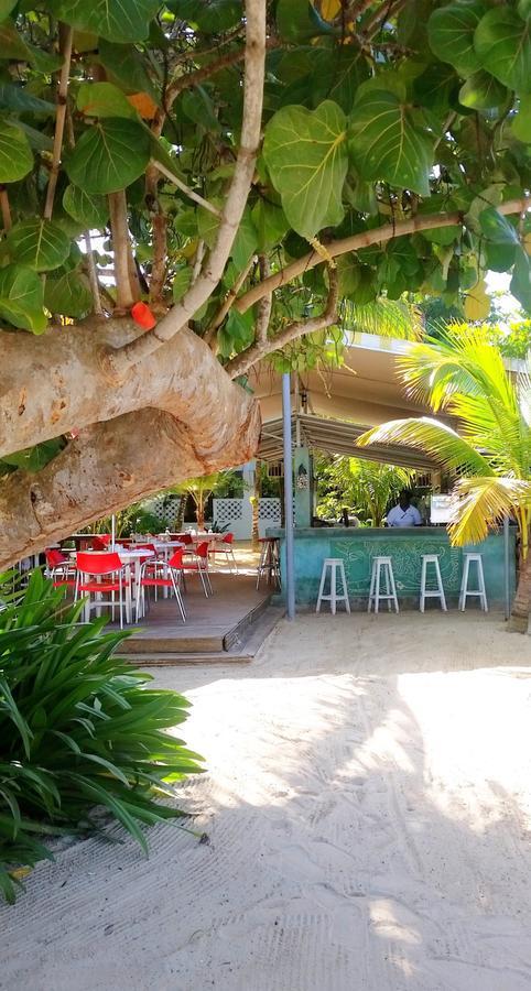 Hotel Idle Awhile Beach Negril Exterior foto